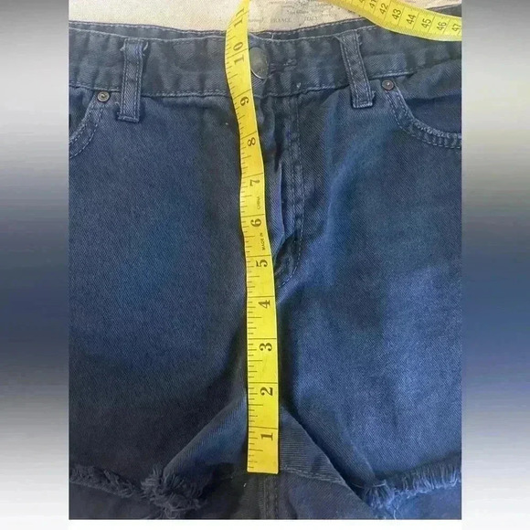 Free People Frayed High Rise Denim
Shorts Size 30 Blue - Picture 4 of 6